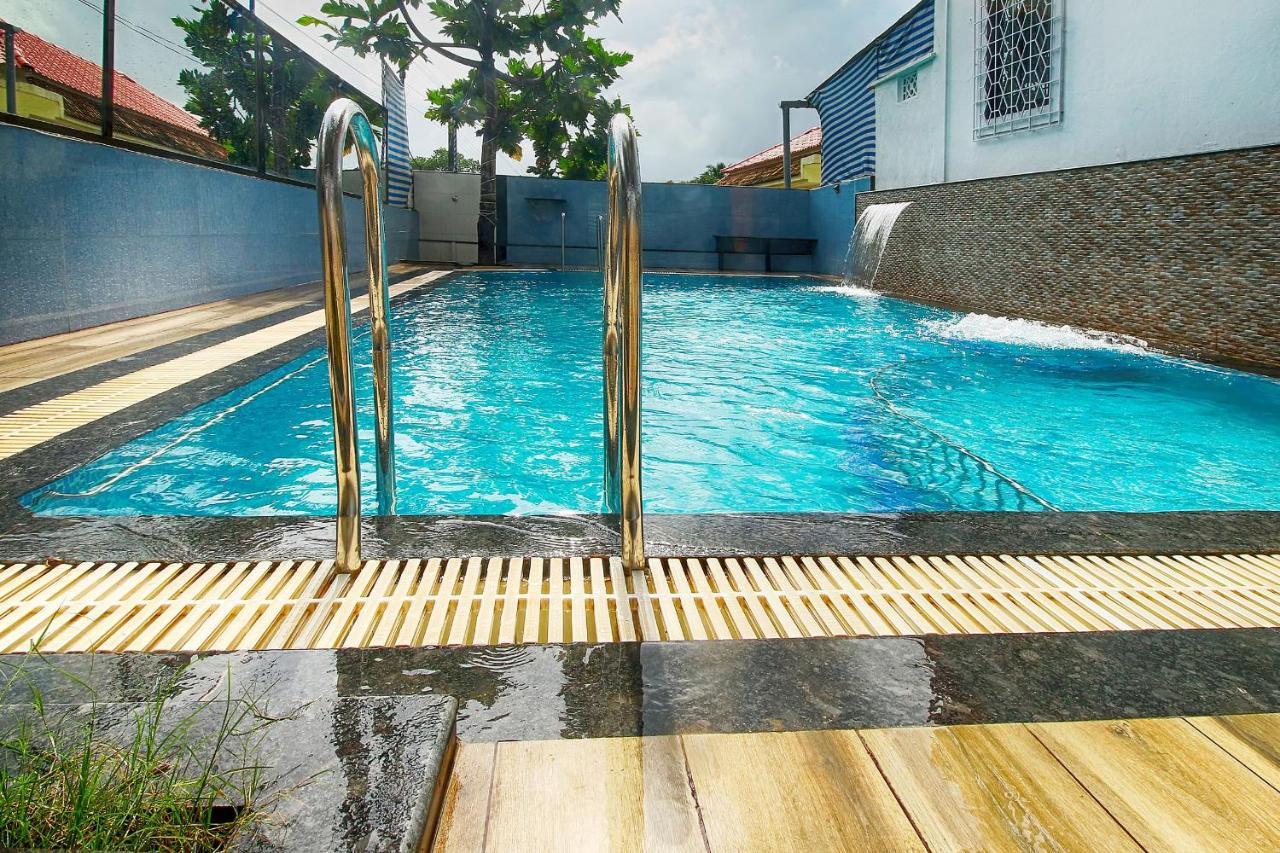 Hotel 7 Seas Vagator Exteriör bild