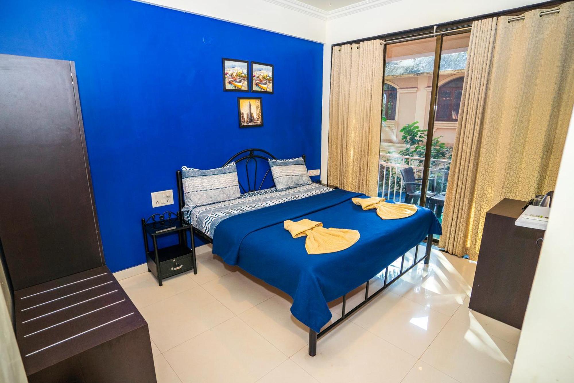Hotel 7 Seas Vagator Exteriör bild