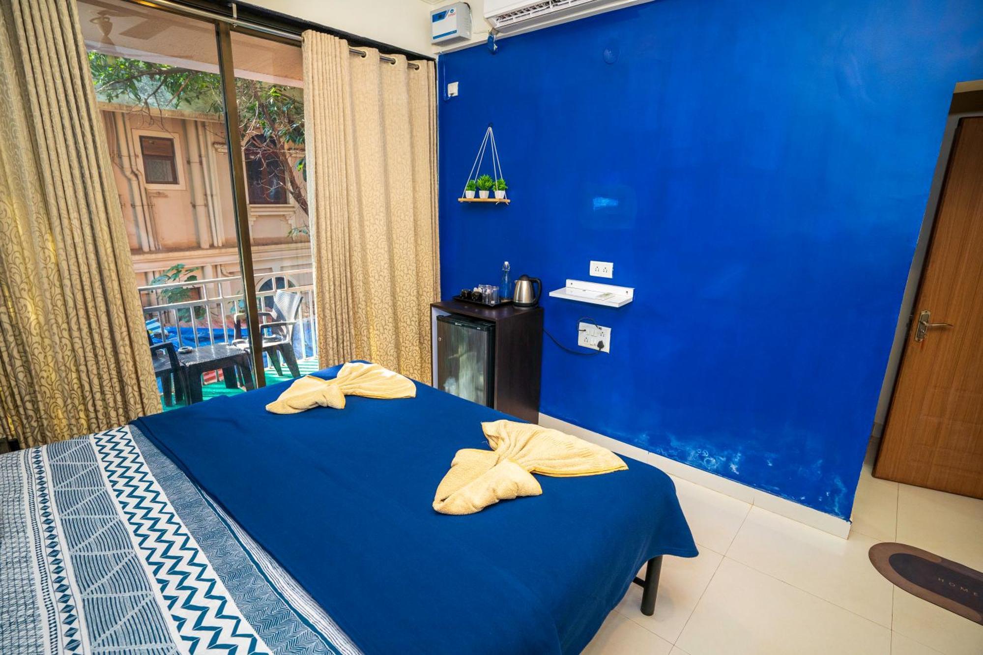Hotel 7 Seas Vagator Exteriör bild