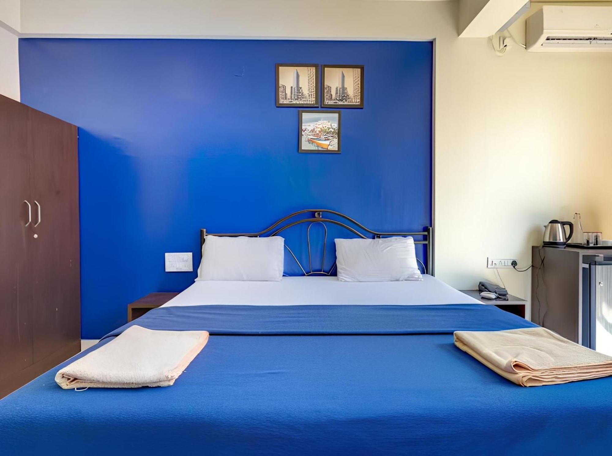 Hotel 7 Seas Vagator Exteriör bild